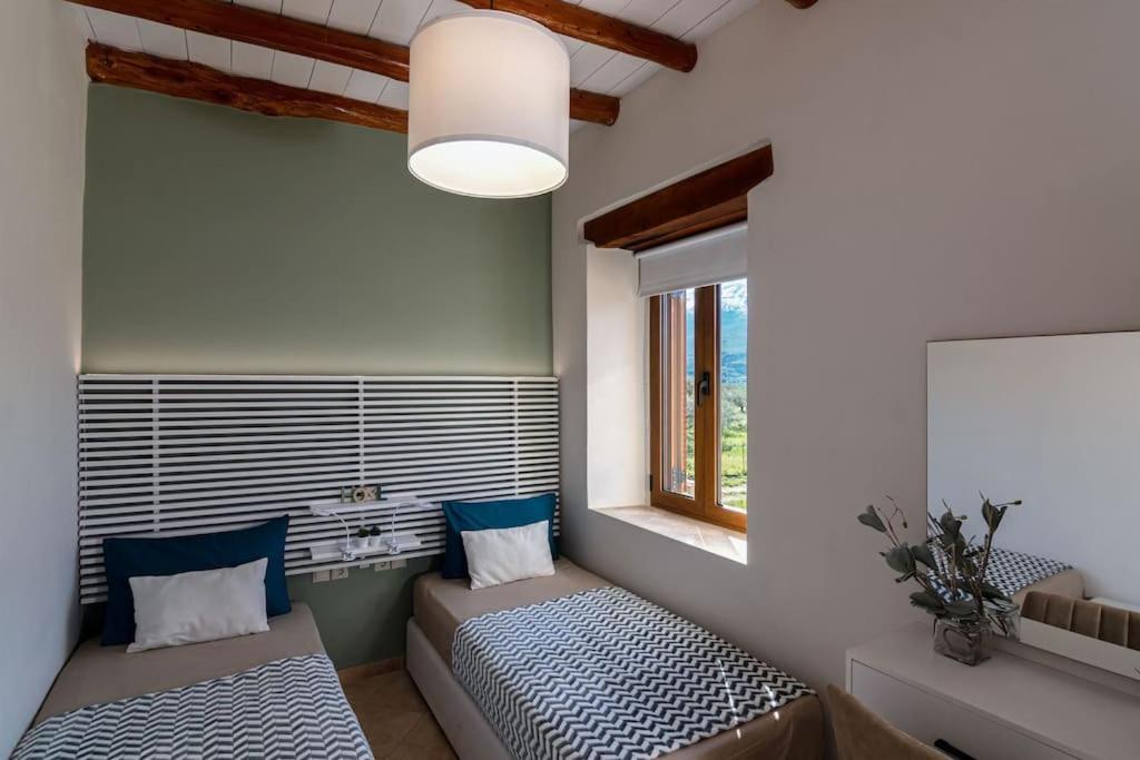 Stone Villa Halepa With Panoramic View. Neon Khorion  外观 照片